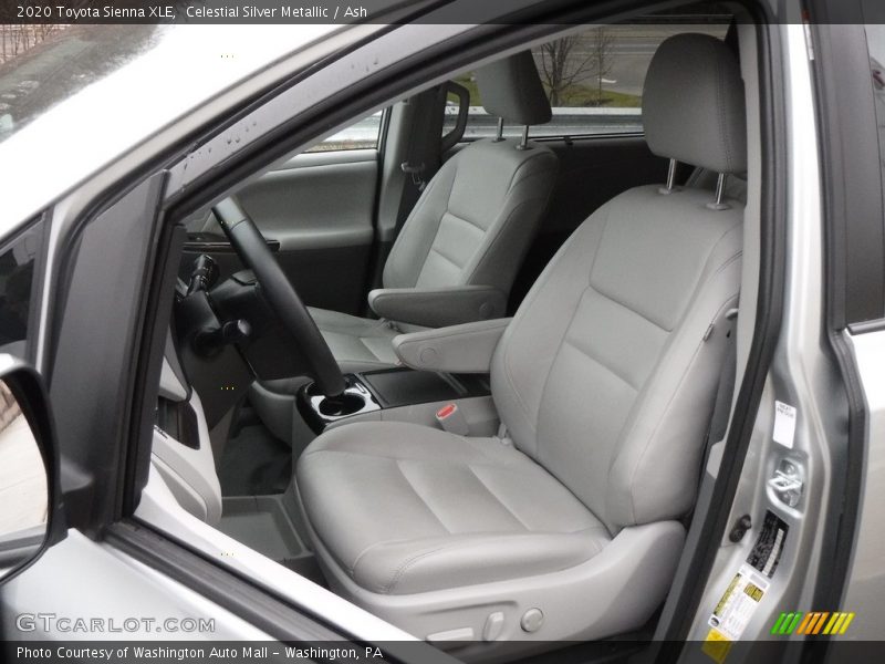 Front Seat of 2020 Sienna XLE