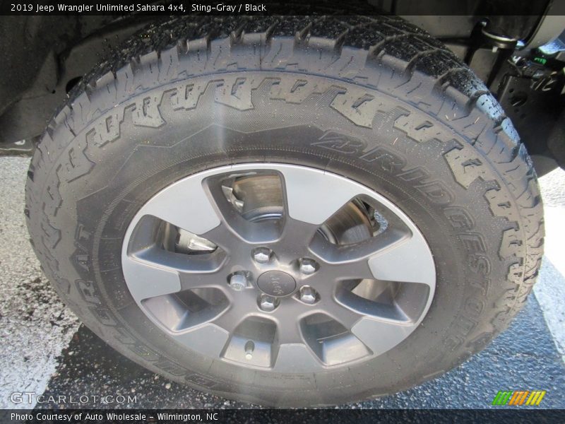 Sting-Gray / Black 2019 Jeep Wrangler Unlimited Sahara 4x4
