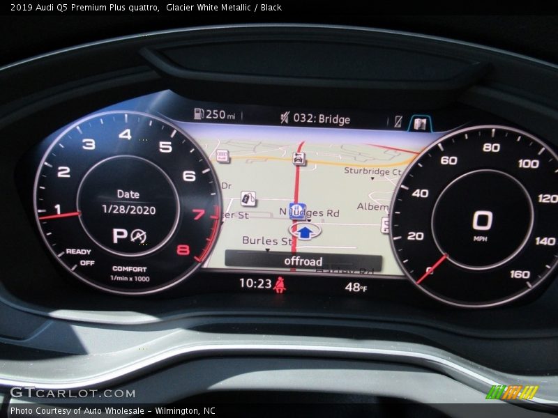 Glacier White Metallic / Black 2019 Audi Q5 Premium Plus quattro