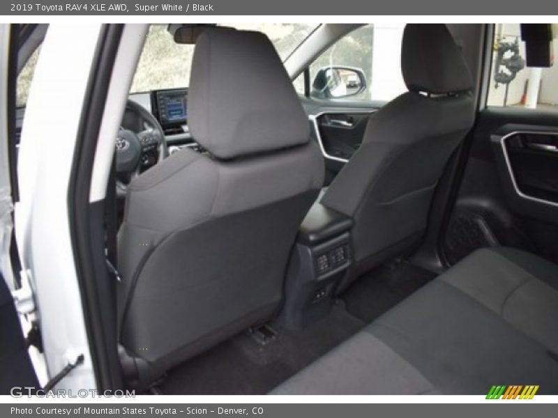 Super White / Black 2019 Toyota RAV4 XLE AWD