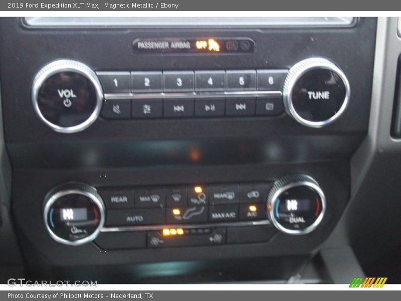 Magnetic Metallic / Ebony 2019 Ford Expedition XLT Max