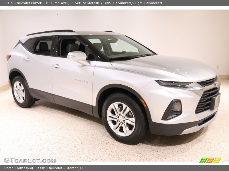 Silver Ice Metallic / Dark Galvanized/­Light Galvanized 2019 Chevrolet Blazer 3.6L Cloth AWD
