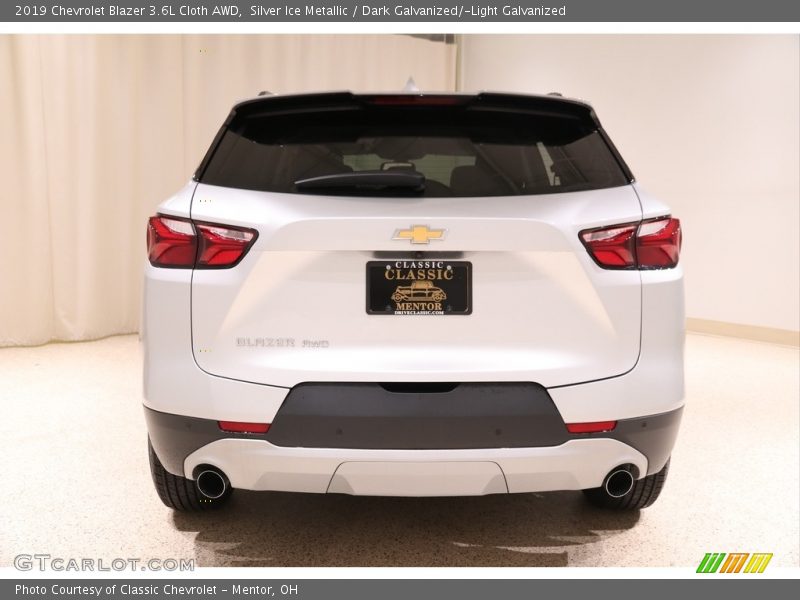 Silver Ice Metallic / Dark Galvanized/­Light Galvanized 2019 Chevrolet Blazer 3.6L Cloth AWD