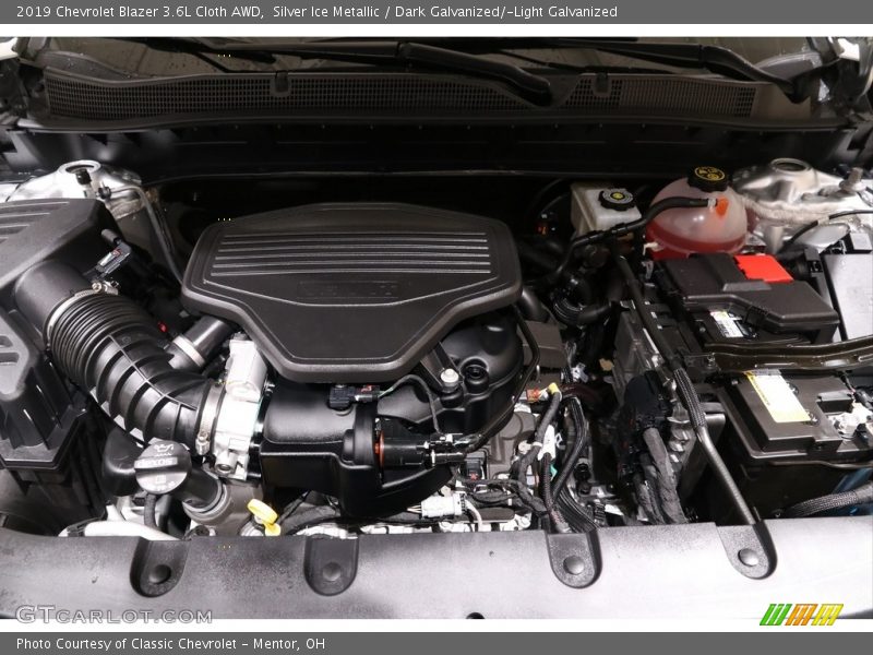 Silver Ice Metallic / Dark Galvanized/­Light Galvanized 2019 Chevrolet Blazer 3.6L Cloth AWD