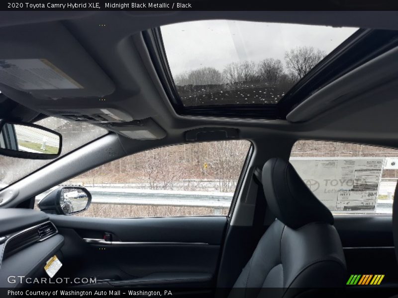 Midnight Black Metallic / Black 2020 Toyota Camry Hybrid XLE