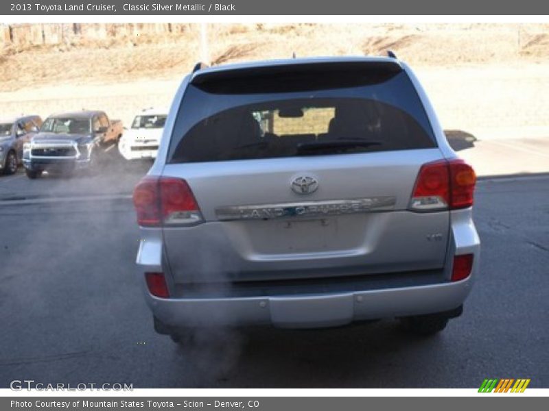 Classic Silver Metallic / Black 2013 Toyota Land Cruiser