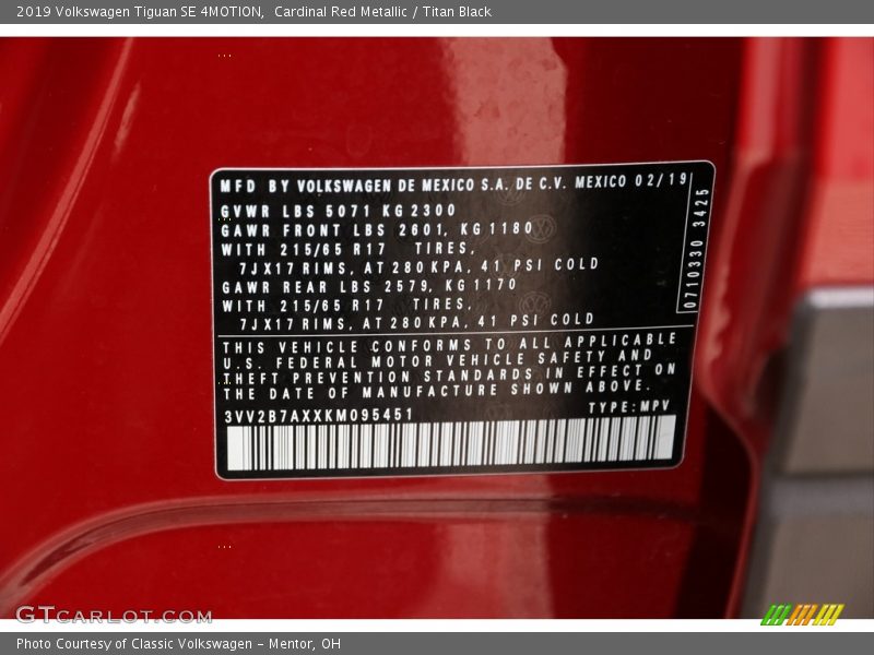 Cardinal Red Metallic / Titan Black 2019 Volkswagen Tiguan SE 4MOTION