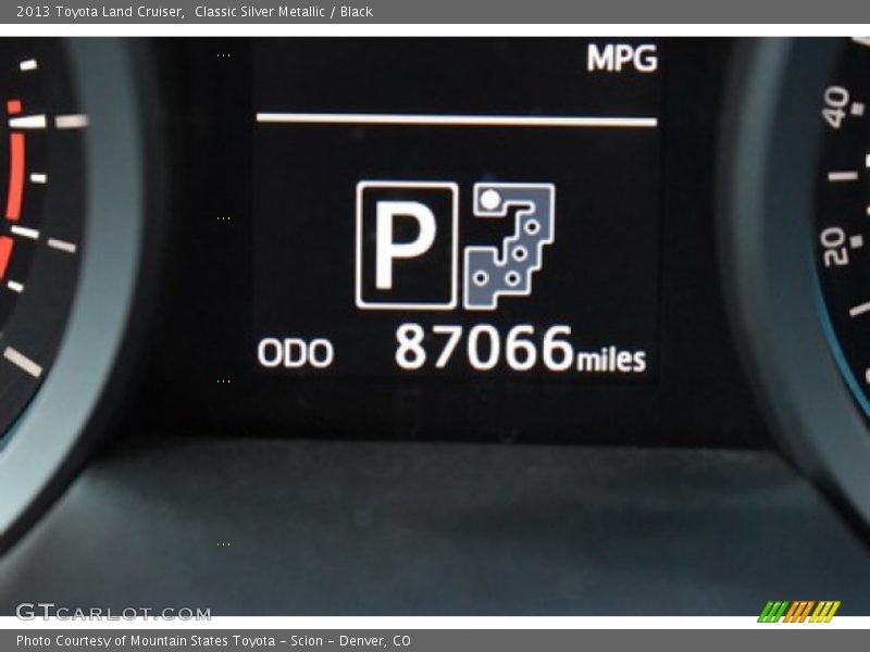 Classic Silver Metallic / Black 2013 Toyota Land Cruiser