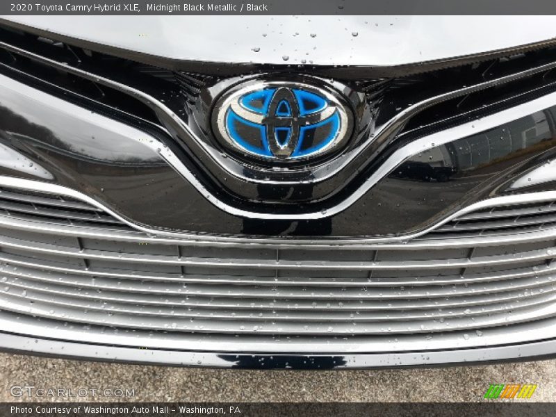 Midnight Black Metallic / Black 2020 Toyota Camry Hybrid XLE