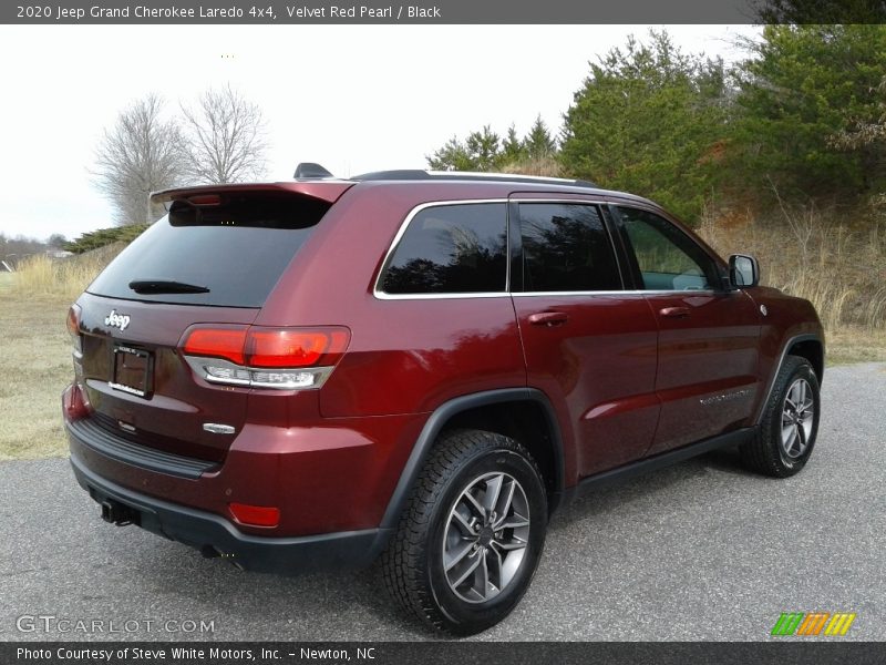 Velvet Red Pearl / Black 2020 Jeep Grand Cherokee Laredo 4x4