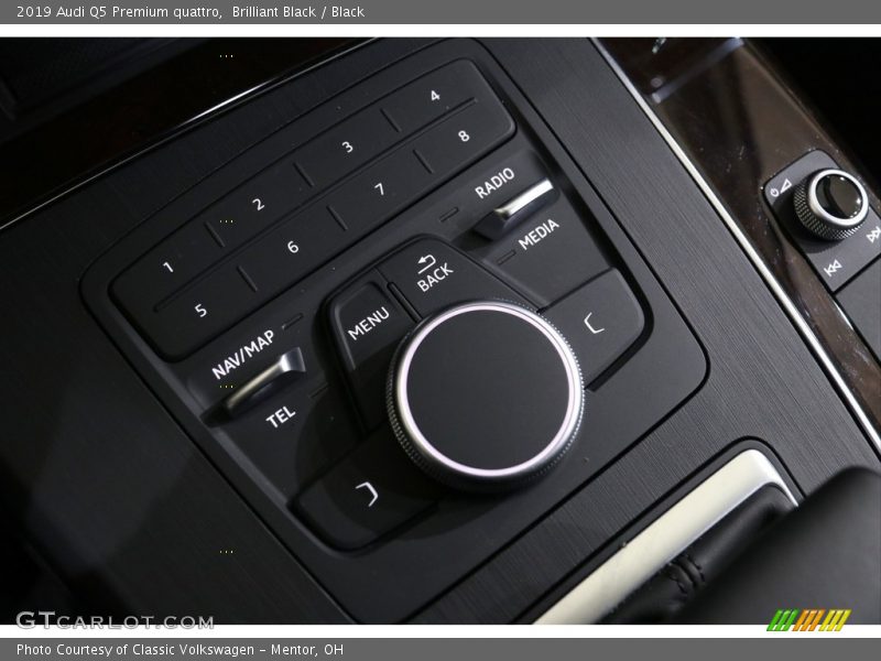 Controls of 2019 Q5 Premium quattro