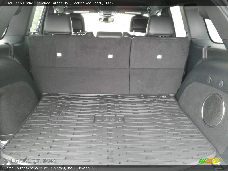 Velvet Red Pearl / Black 2020 Jeep Grand Cherokee Laredo 4x4