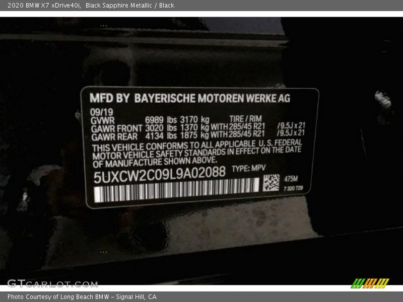 Black Sapphire Metallic / Black 2020 BMW X7 xDrive40i