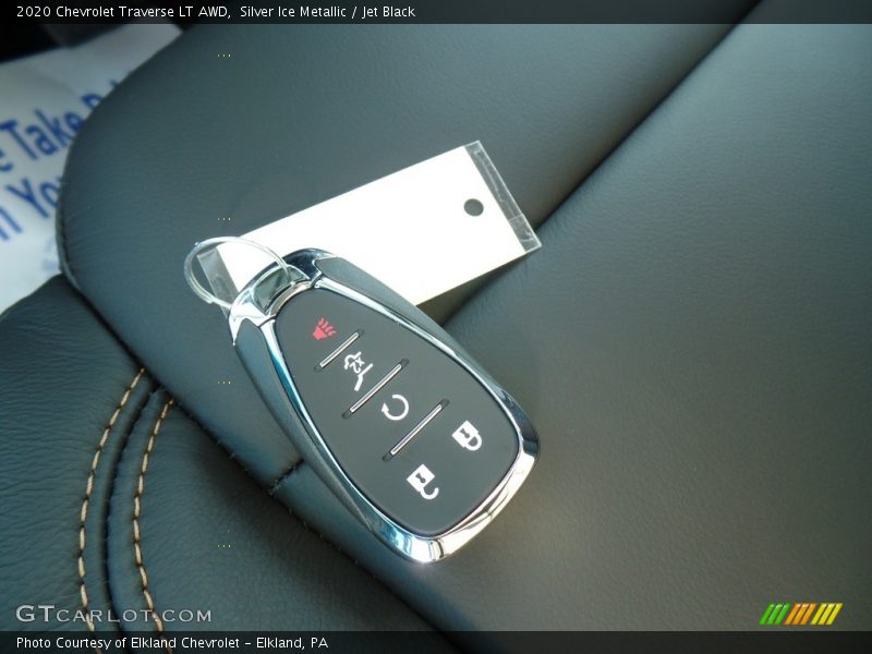 Silver Ice Metallic / Jet Black 2020 Chevrolet Traverse LT AWD