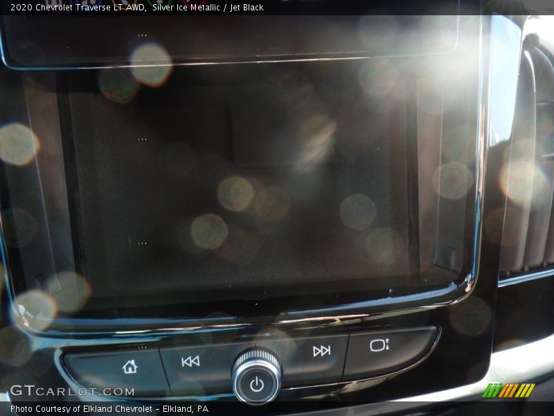 Silver Ice Metallic / Jet Black 2020 Chevrolet Traverse LT AWD