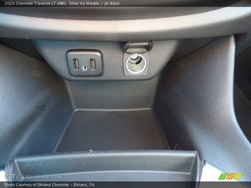 Silver Ice Metallic / Jet Black 2020 Chevrolet Traverse LT AWD
