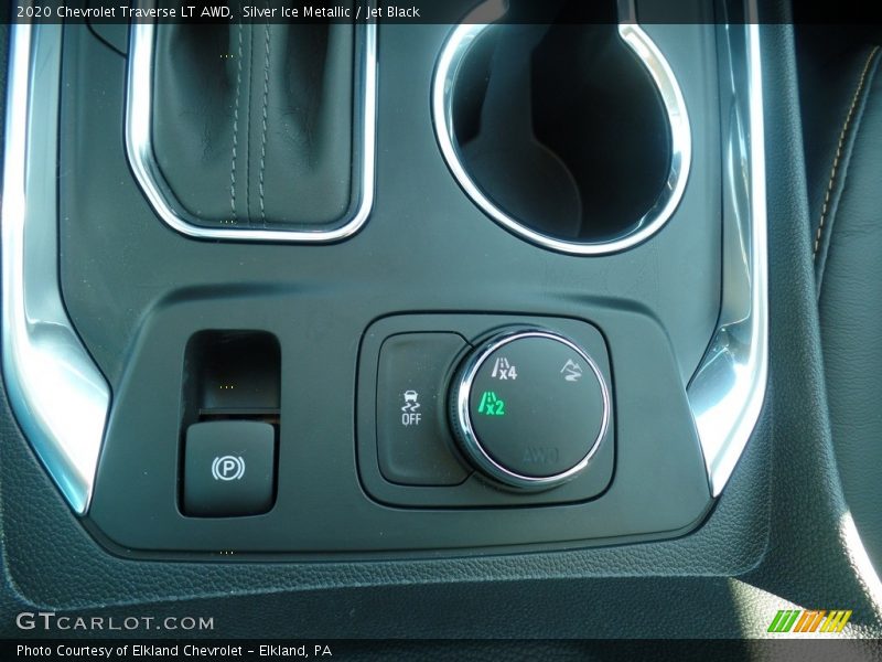 Silver Ice Metallic / Jet Black 2020 Chevrolet Traverse LT AWD