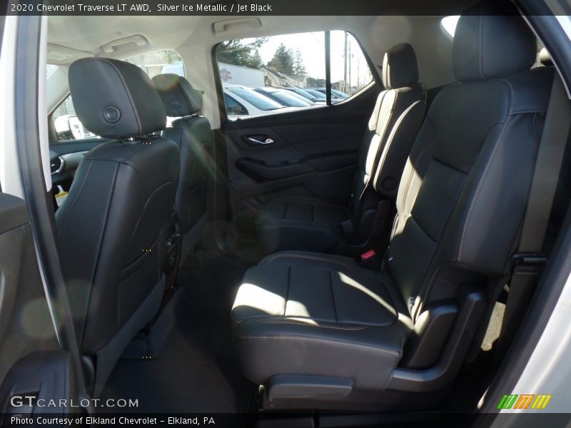 Silver Ice Metallic / Jet Black 2020 Chevrolet Traverse LT AWD