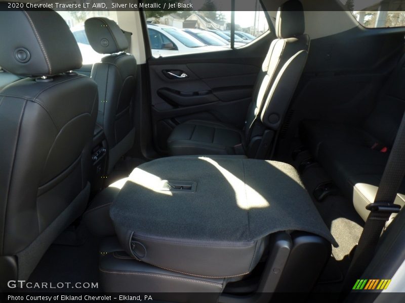 Silver Ice Metallic / Jet Black 2020 Chevrolet Traverse LT AWD