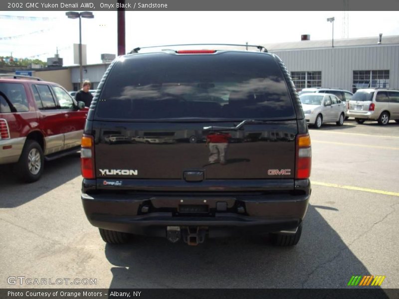 Onyx Black / Sandstone 2002 GMC Yukon Denali AWD