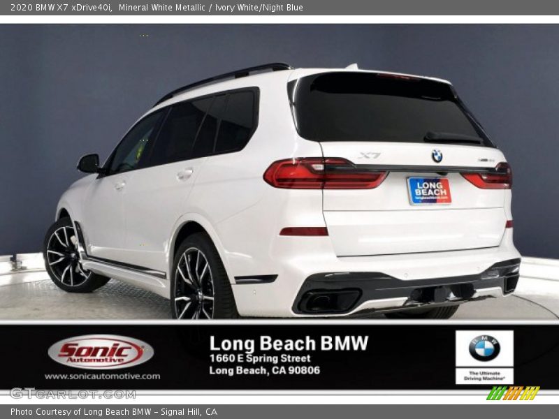 Mineral White Metallic / Ivory White/Night Blue 2020 BMW X7 xDrive40i