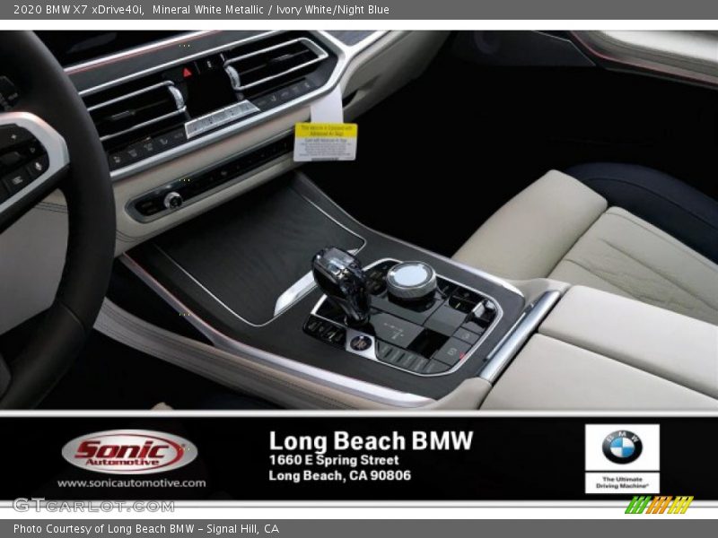 Mineral White Metallic / Ivory White/Night Blue 2020 BMW X7 xDrive40i
