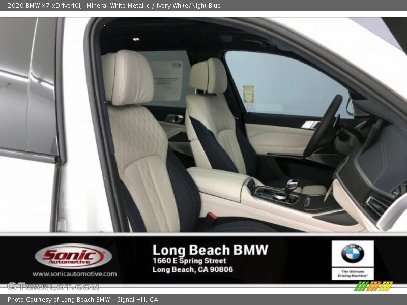 Mineral White Metallic / Ivory White/Night Blue 2020 BMW X7 xDrive40i