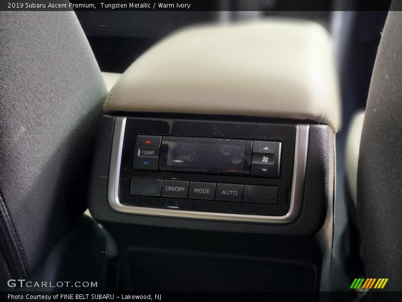 Tungsten Metallic / Warm Ivory 2019 Subaru Ascent Premium