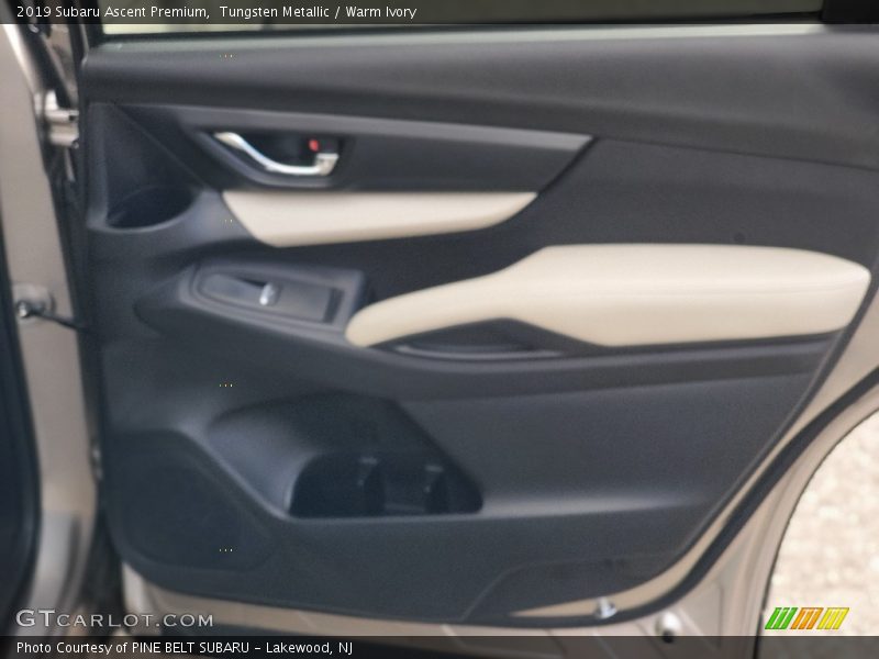 Tungsten Metallic / Warm Ivory 2019 Subaru Ascent Premium