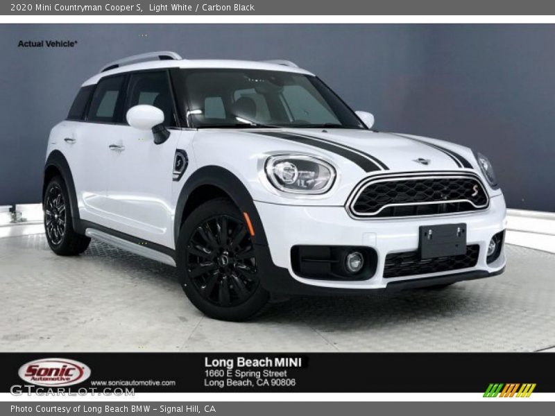 Light White / Carbon Black 2020 Mini Countryman Cooper S