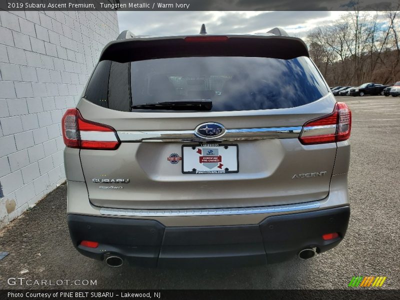 Tungsten Metallic / Warm Ivory 2019 Subaru Ascent Premium