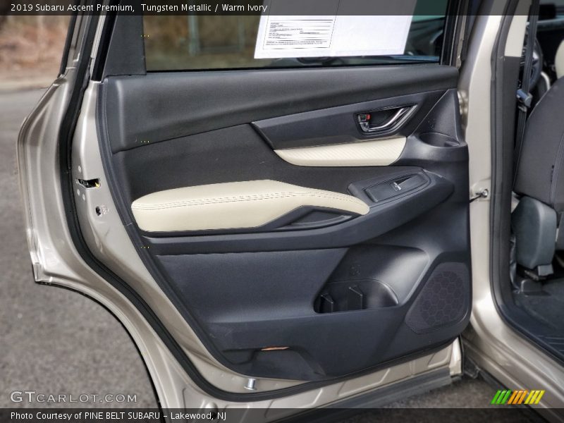 Tungsten Metallic / Warm Ivory 2019 Subaru Ascent Premium