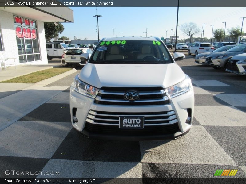 Blizzard Pearl White / Almond 2019 Toyota Highlander XLE