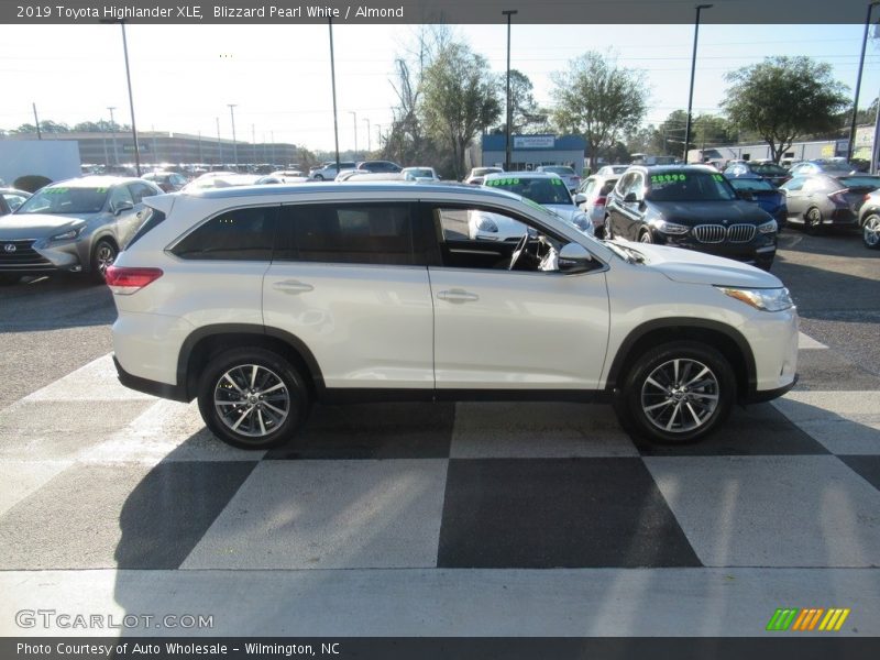 Blizzard Pearl White / Almond 2019 Toyota Highlander XLE