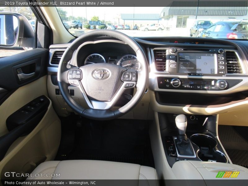 Blizzard Pearl White / Almond 2019 Toyota Highlander XLE