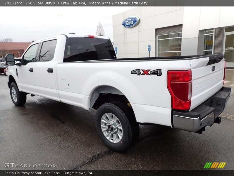 Oxford White / Medium Earth Gray 2020 Ford F250 Super Duty XLT Crew Cab 4x4
