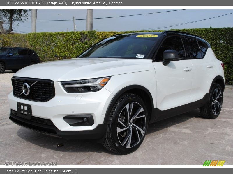  2019 XC40 T5 R-Design AWD Crystal White Metallic