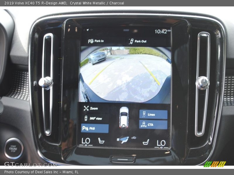 Crystal White Metallic / Charcoal 2019 Volvo XC40 T5 R-Design AWD