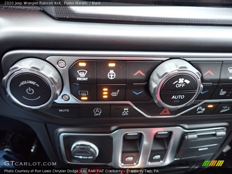 Controls of 2020 Wrangler Rubicon 4x4