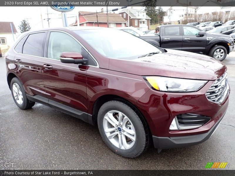 Front 3/4 View of 2020 Edge SEL AWD