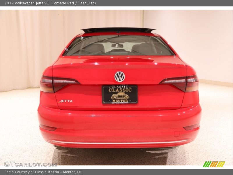 Tornado Red / Titan Black 2019 Volkswagen Jetta SE