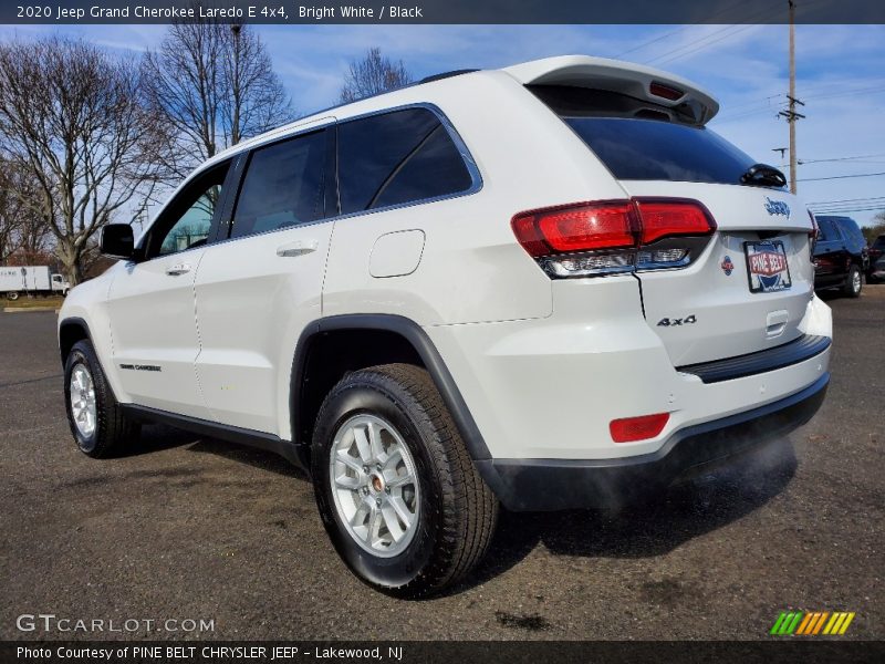 Bright White / Black 2020 Jeep Grand Cherokee Laredo E 4x4