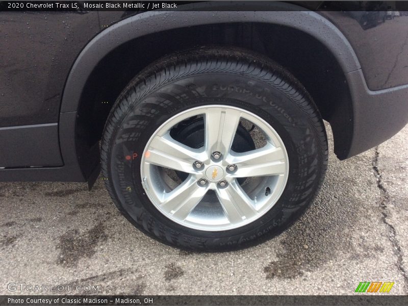 Mosaic Black Metallic / Jet Black 2020 Chevrolet Trax LS