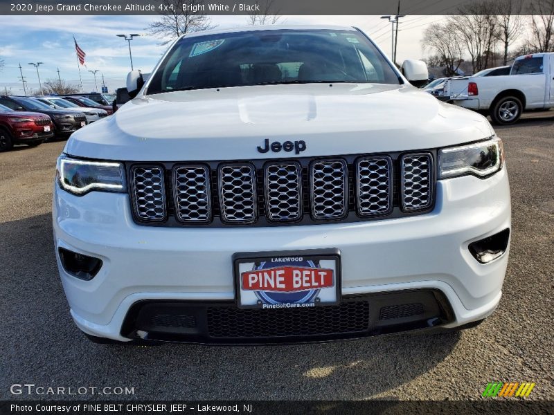 Bright White / Black 2020 Jeep Grand Cherokee Altitude 4x4