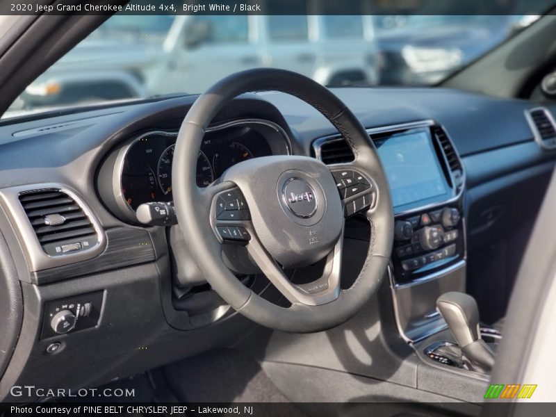 Bright White / Black 2020 Jeep Grand Cherokee Altitude 4x4