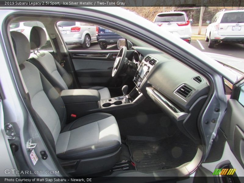 Ice Silver Metallic / Two-Tone Gray 2019 Subaru Legacy 2.5i Sport