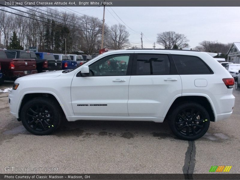 Bright White / Black 2020 Jeep Grand Cherokee Altitude 4x4