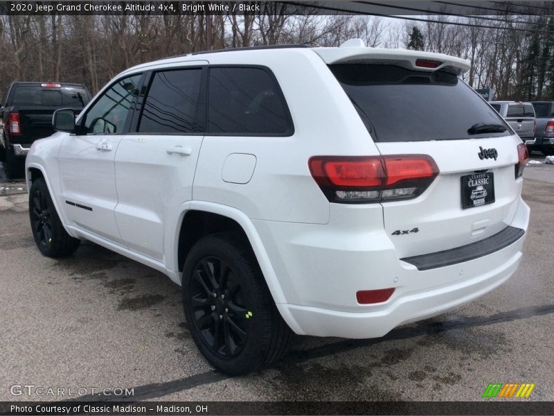 Bright White / Black 2020 Jeep Grand Cherokee Altitude 4x4