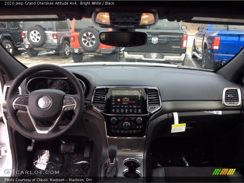 Bright White / Black 2020 Jeep Grand Cherokee Altitude 4x4