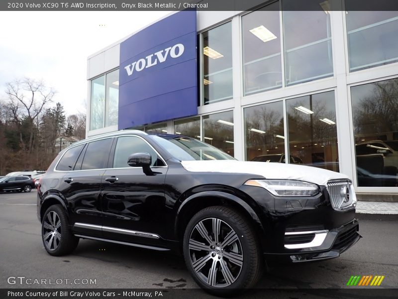 Front 3/4 View of 2020 XC90 T6 AWD Inscription